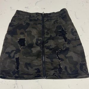 Fashion nova skirt